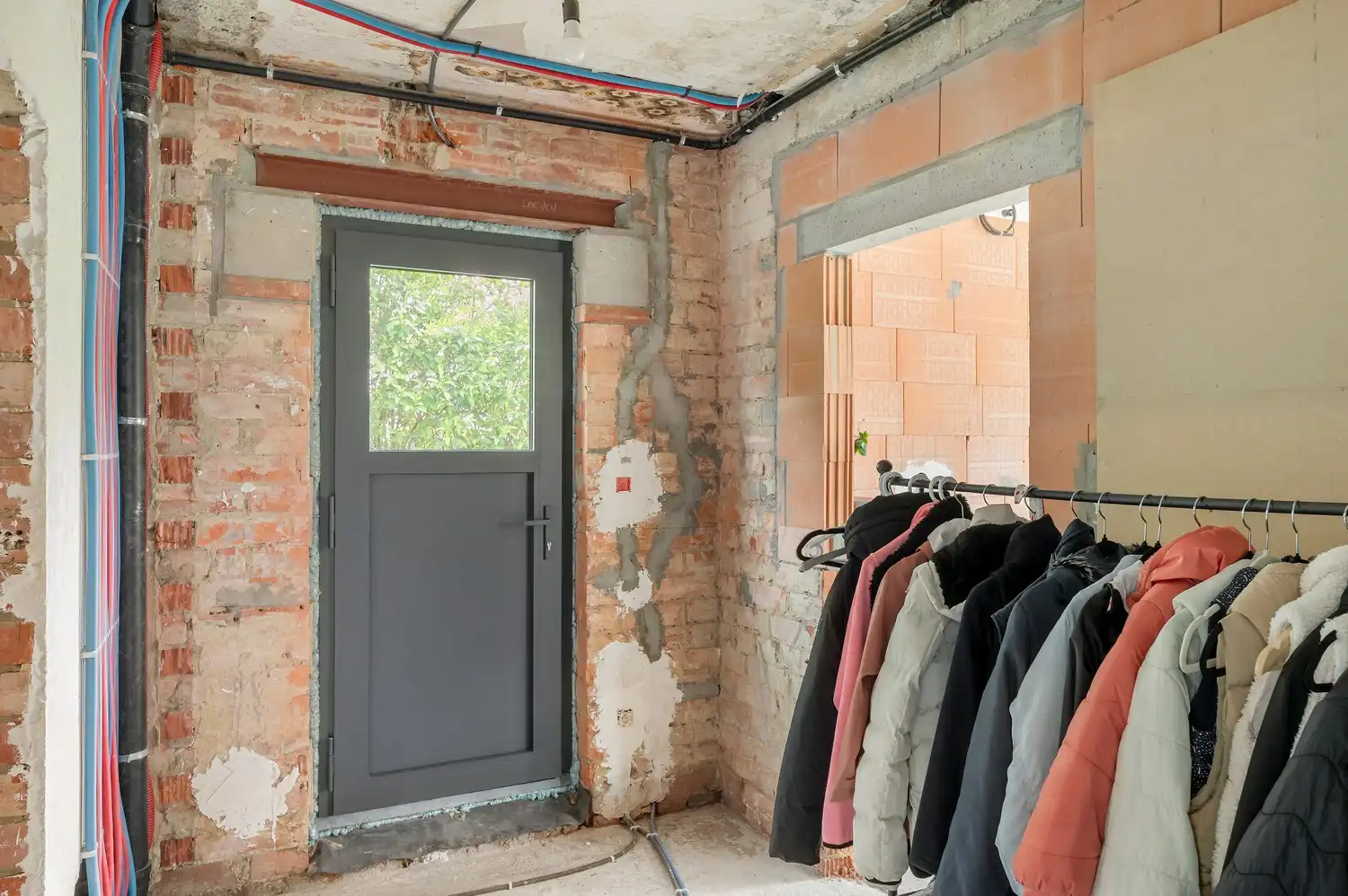 Ruime rustige vrijstaande woning met nieuwbouw-uitbouw foto 11
