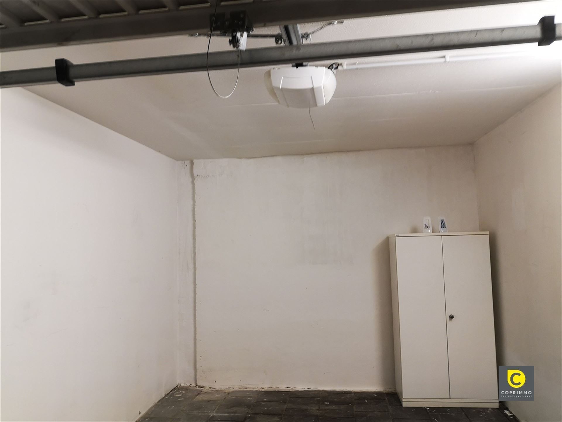 Garagebox met afstandsbediening te Fruithoflaan!  foto 4