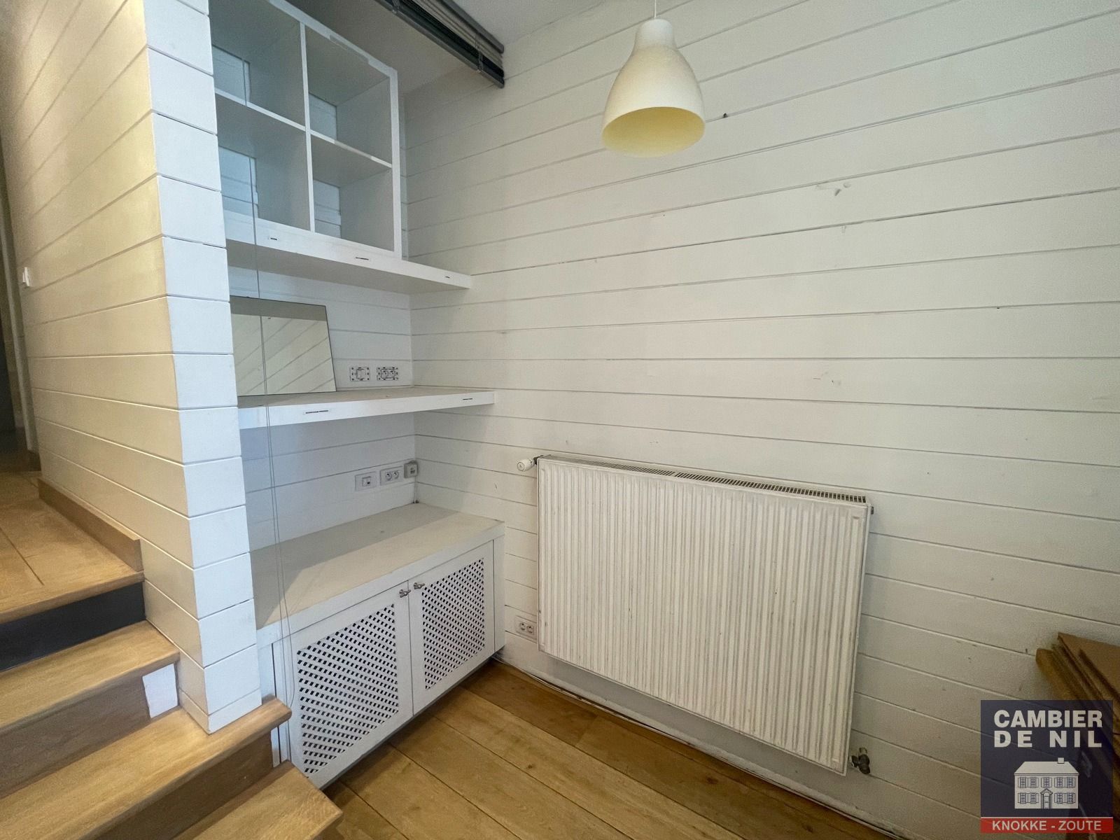 Te huur handelspand op toplocatie – Zeedijk Het Zoute, vlak bij het Albertplein foto 9