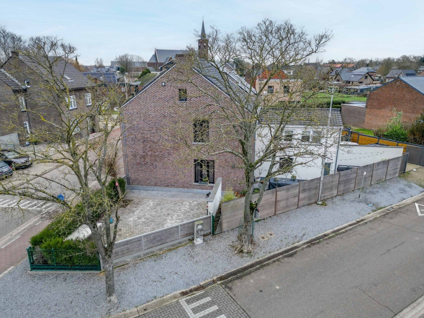 CHARMANTE GEZINSWONING MET ZUIDGERICHTE TUIN IN HARTJE REKEM ! foto 31