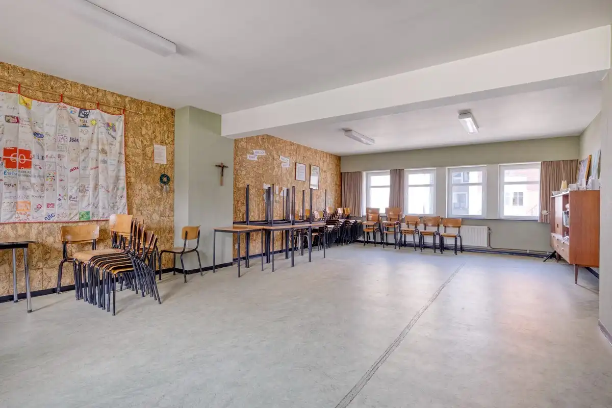 Multifunctioneel gebouw in het centrum van Merchtem. foto 17