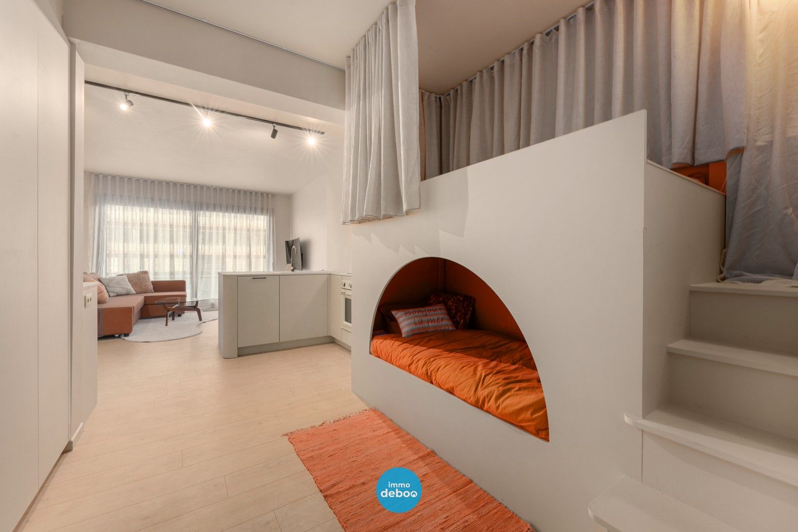 Compleet gerenoveerde studio op topligging foto 5