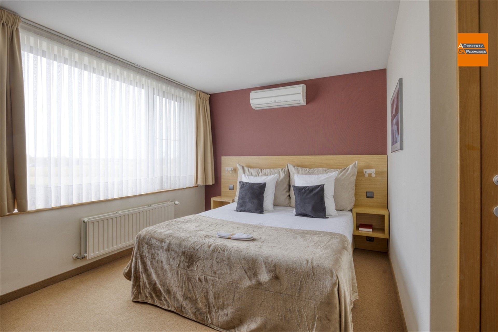Hotel met 24 kamers foto 16