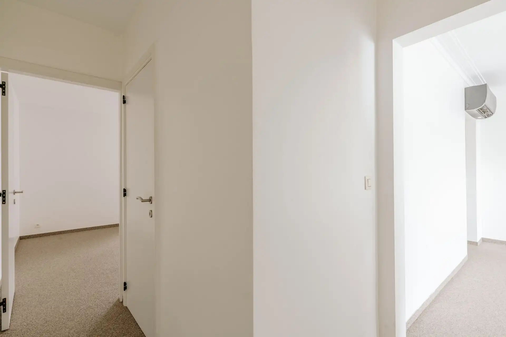 Gelijkvloers appartement in de Portugezenwijk! foto 9