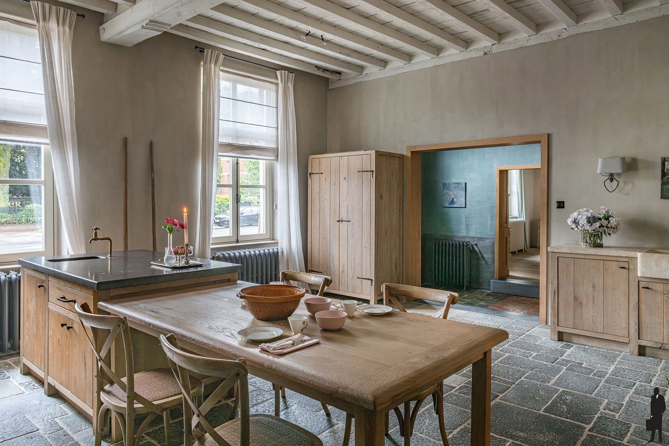 Historische hoeve met bijgebouwen!  foto 8