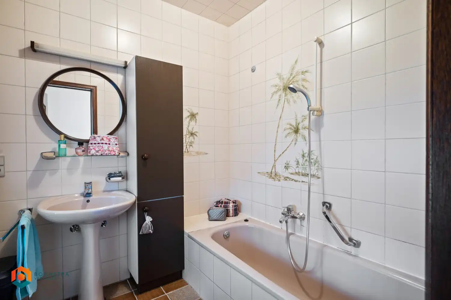 Te renoveren woning met 4 slpkrs en magazijn van 360m² op ruim perceel van 5730m² foto 17