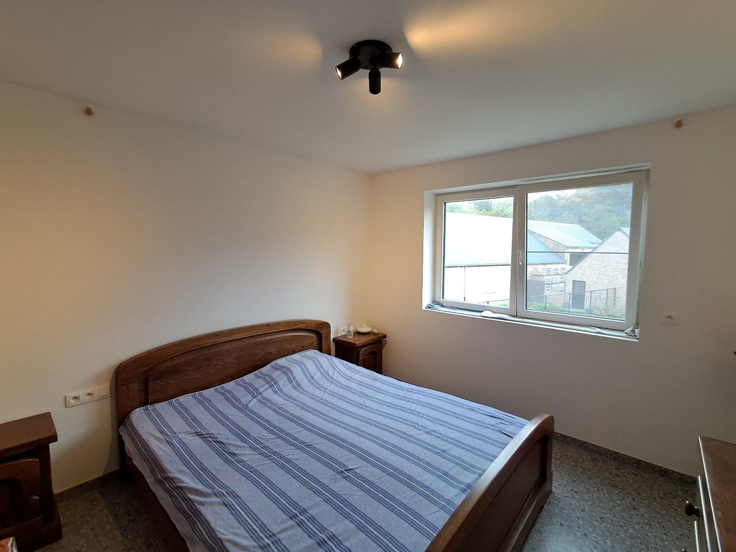 Ruime woning te Dudzele! foto 11