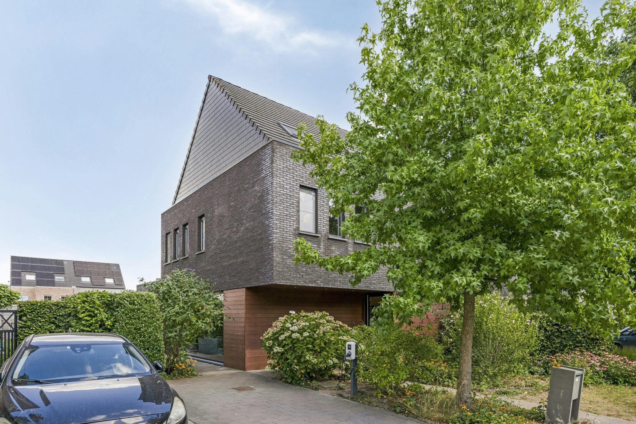 Instapklaar huis met 4 slaapkamers te koop in Gooreind! foto {{pictureIndex}}