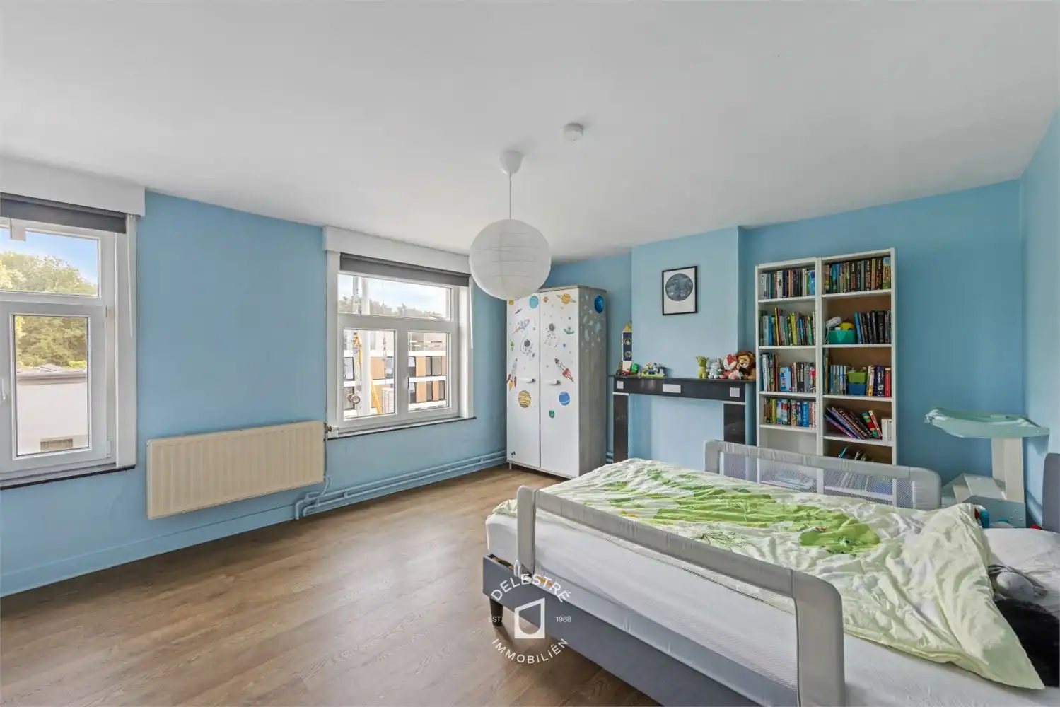 Karaktervolle, instapklare herenwoning met 4 slaapkamers, 2 badkamers en gezellige stadstuin foto 24