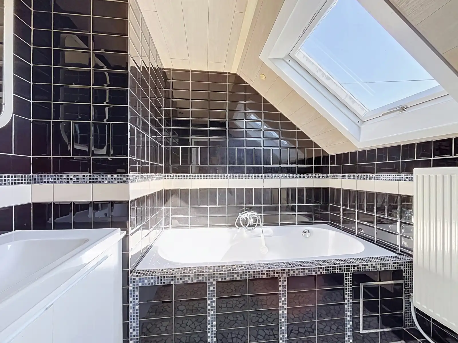 Charmante en opgefriste woning te Nieuwerkerken foto 11