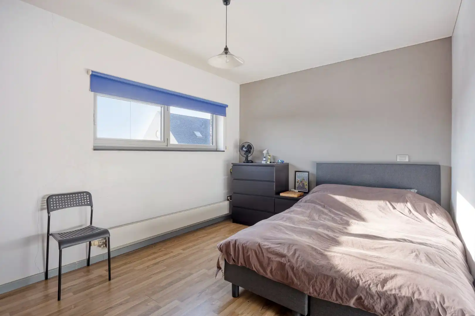 Moderne, ruim ingedeelde woning op een mooi perceel van 13 are met zwembad. foto 27