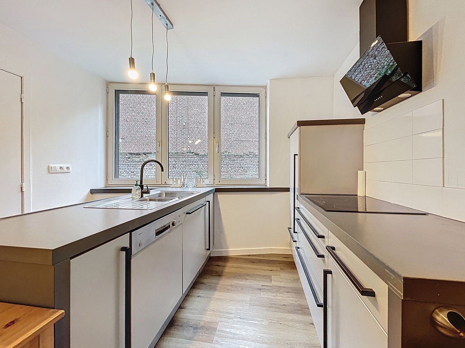 Rijwoning met 2 slpks foto 5