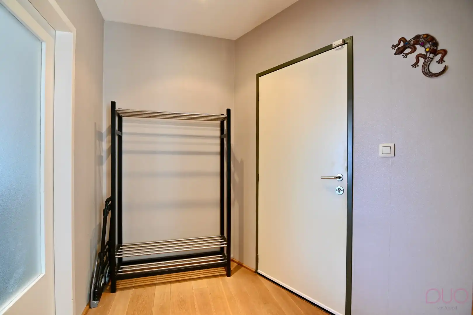Centraal gelegen instapklaar appartement met drie slaapkamers en terras foto 4