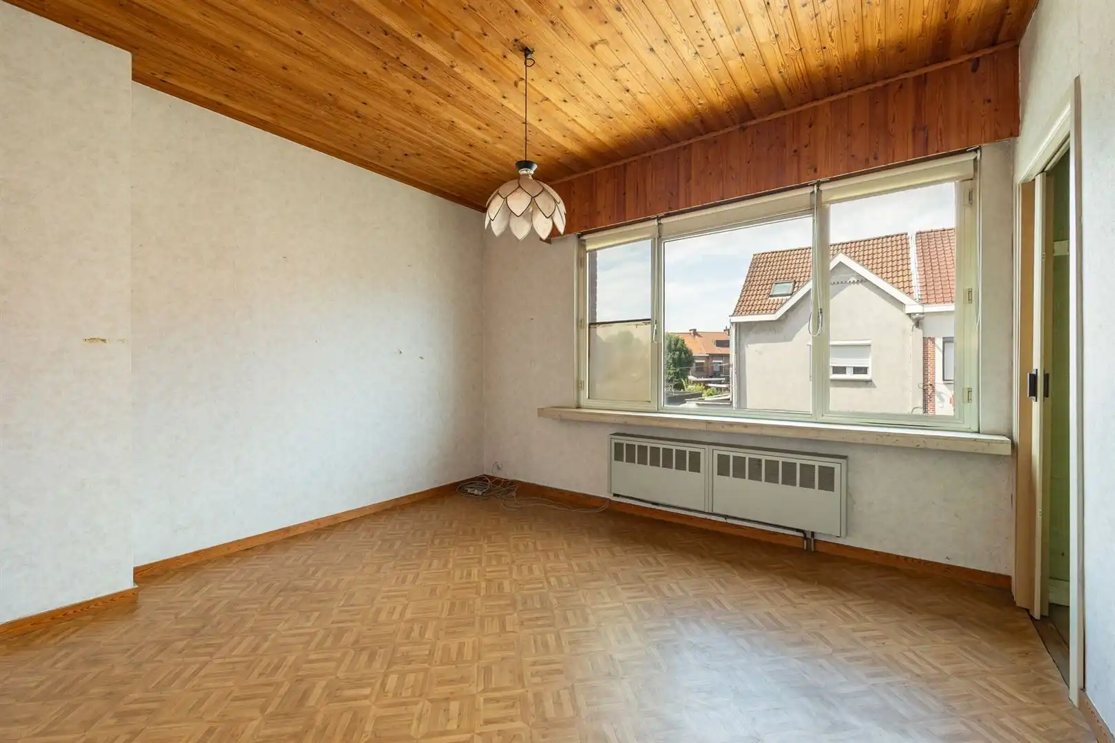 karaktervolle 3-slaapkamerwoning met grote zolder, diepe tuin en berging foto 16