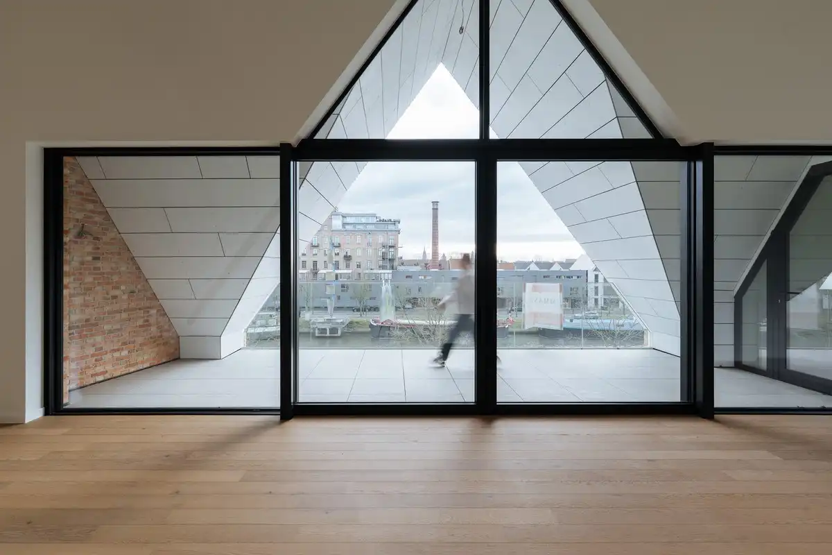 Sfeervol wonen te Brugge in een historisch gebouw foto 3