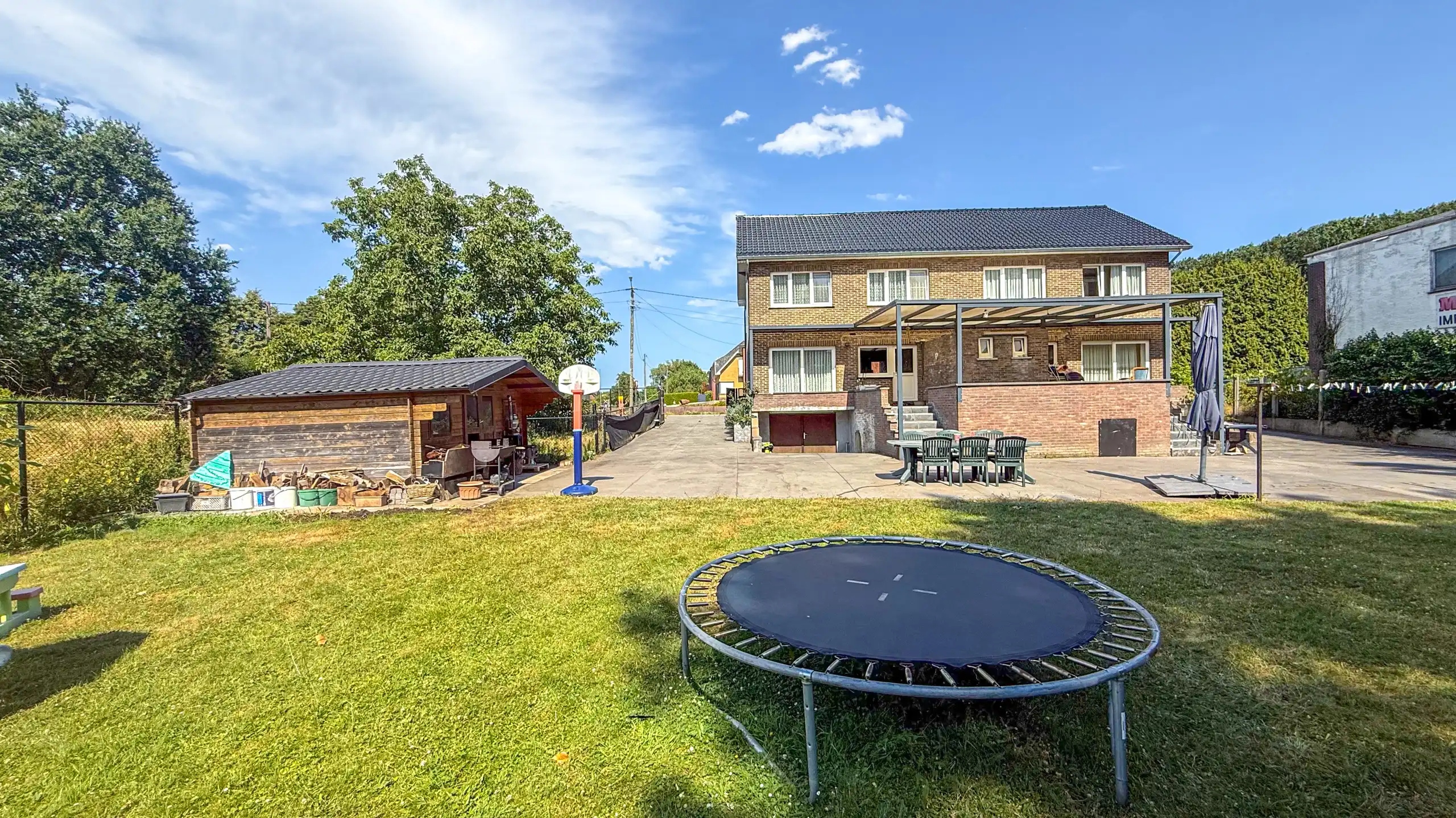 Instapklare woning met 3slpks, kelder en mooie tuin in Ham! foto 37