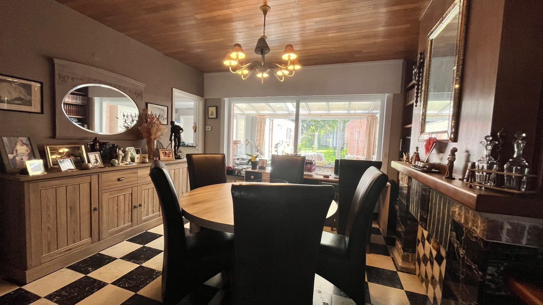 Grote woning met mogelijks vier kamers, garage en ruime tuin foto 21