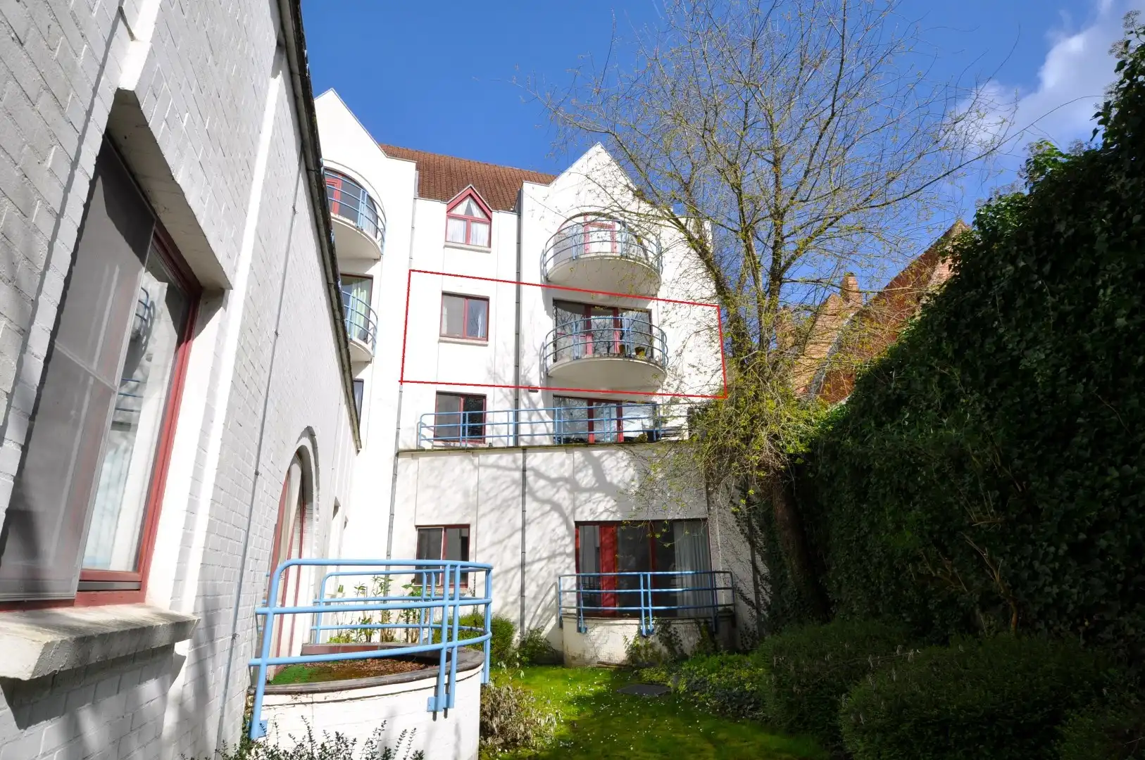 Gerenoveerde serviceflat met 1slk in klassevolle residentie in hartje Brugge foto 13