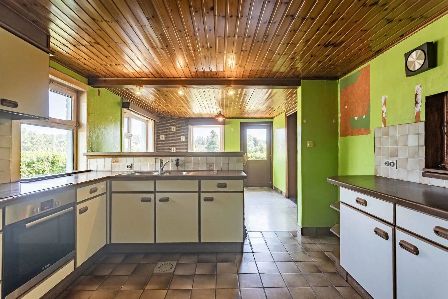 Te renoveren woning met grote tuin en atelier op toplocatie! foto 15