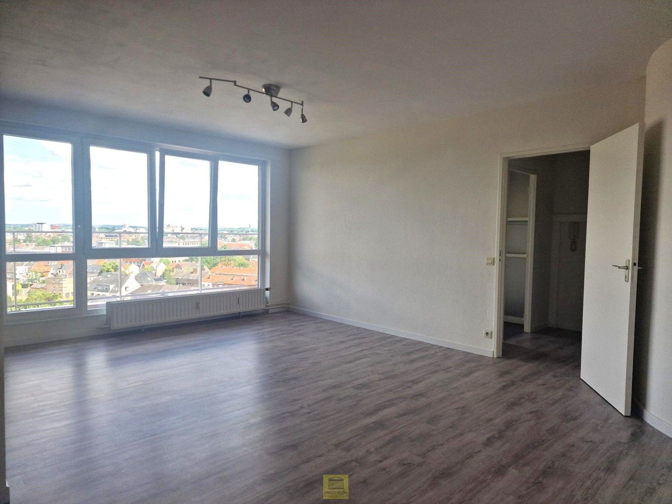 Instapklaar appartement te huur in Aalst – lichtrijk en rustig gelegen foto 5