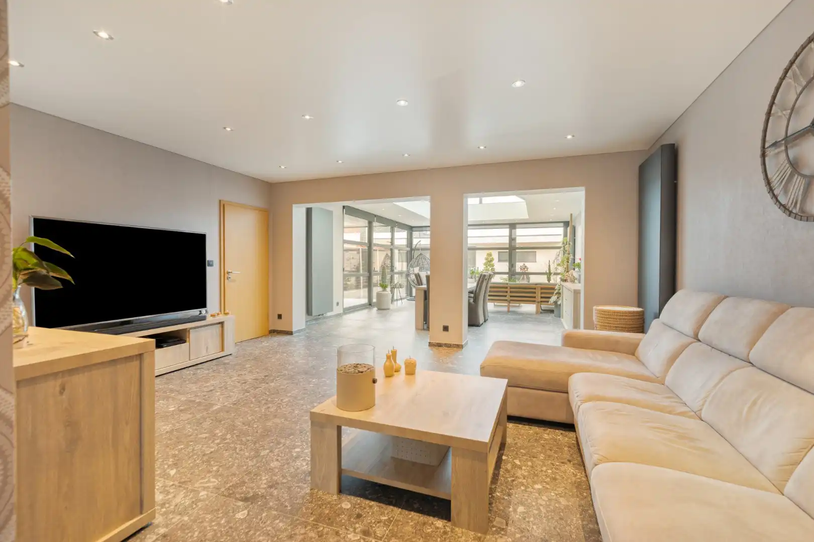 Luxueus afgewerkte woning met 3 slaapkamers foto 3