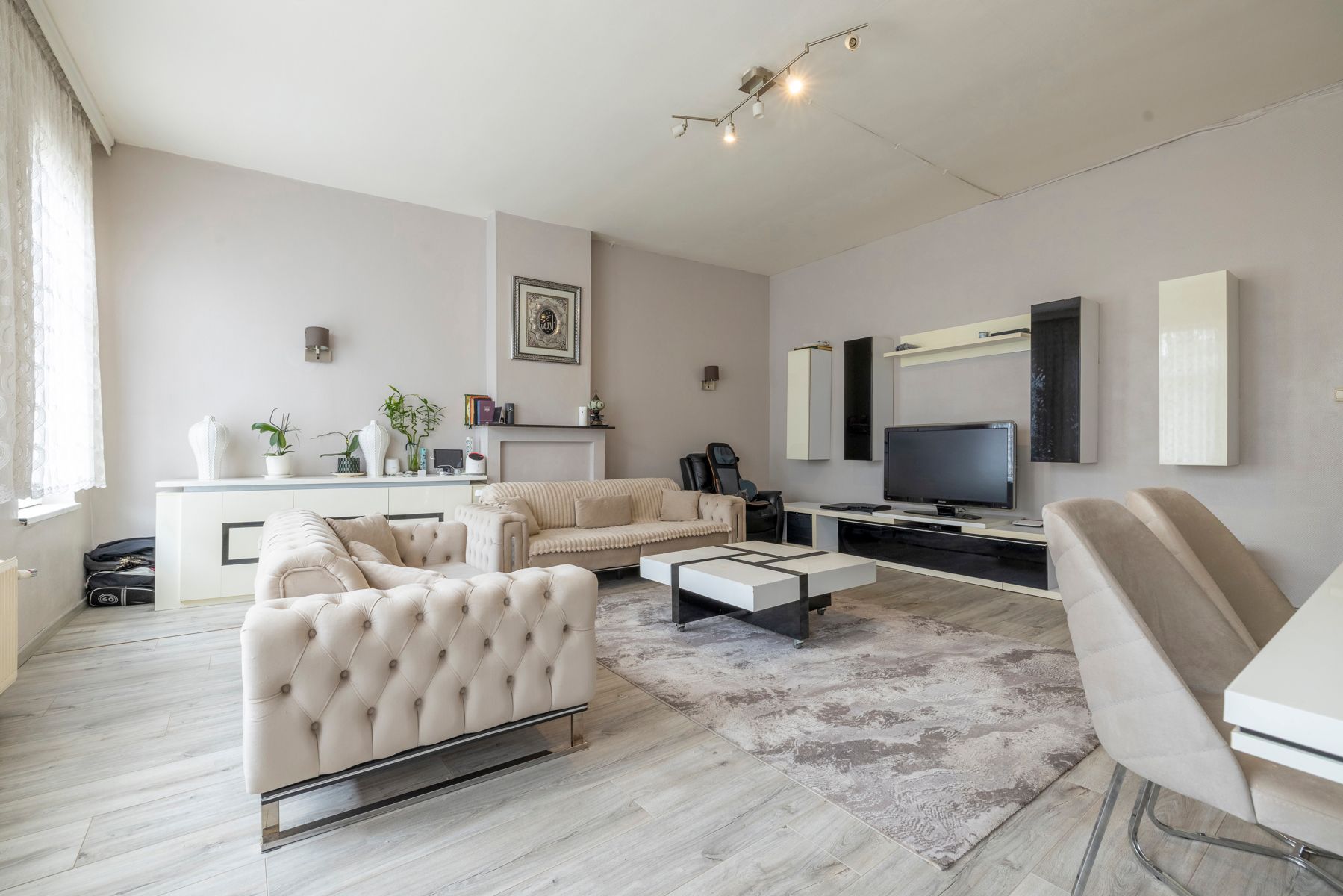 Handelsruimte met woning – 5 slaapkamers en stadsterras foto 7