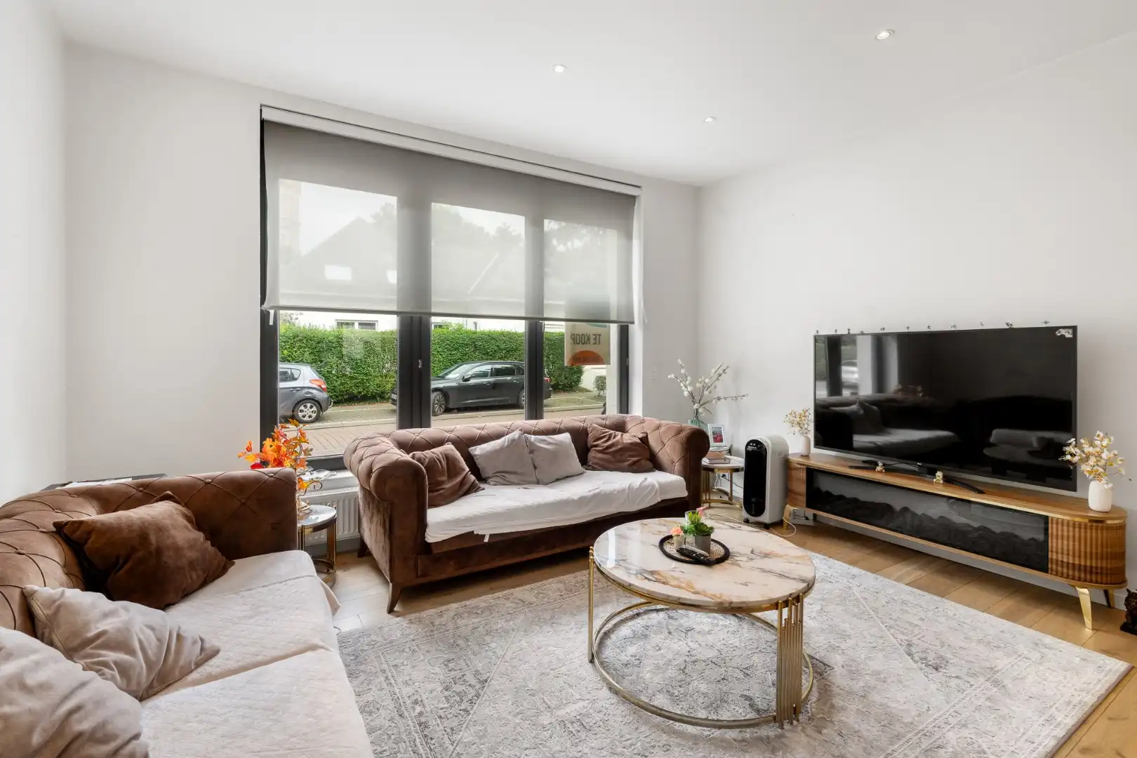 SCHITTEREND GLVL APPARTEMENT MET ZONNIG TERRAS VLAKBIJ CENTRUM foto 2