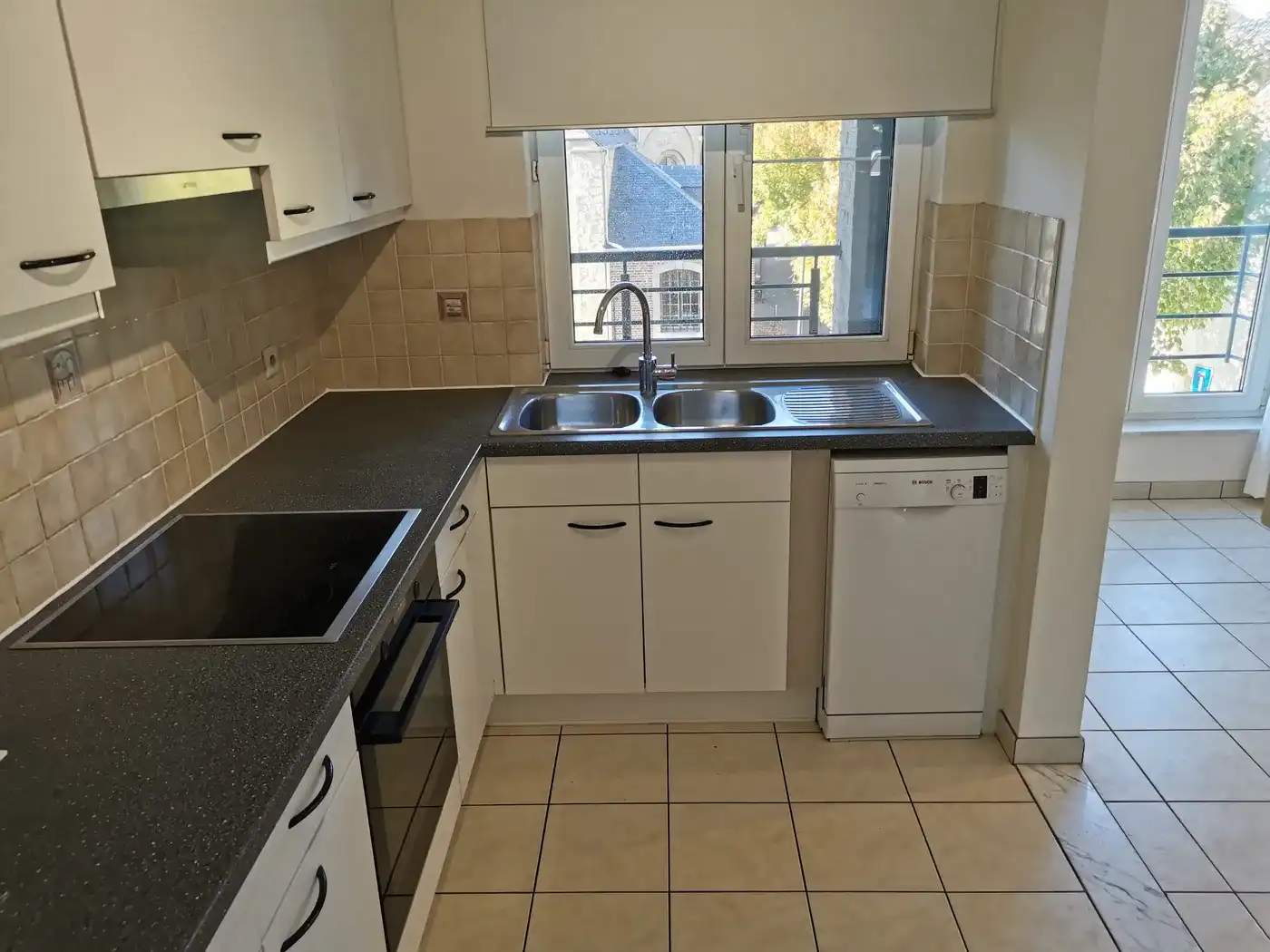 Verzorgd appartement in het centrum van St-Truiden. foto 10