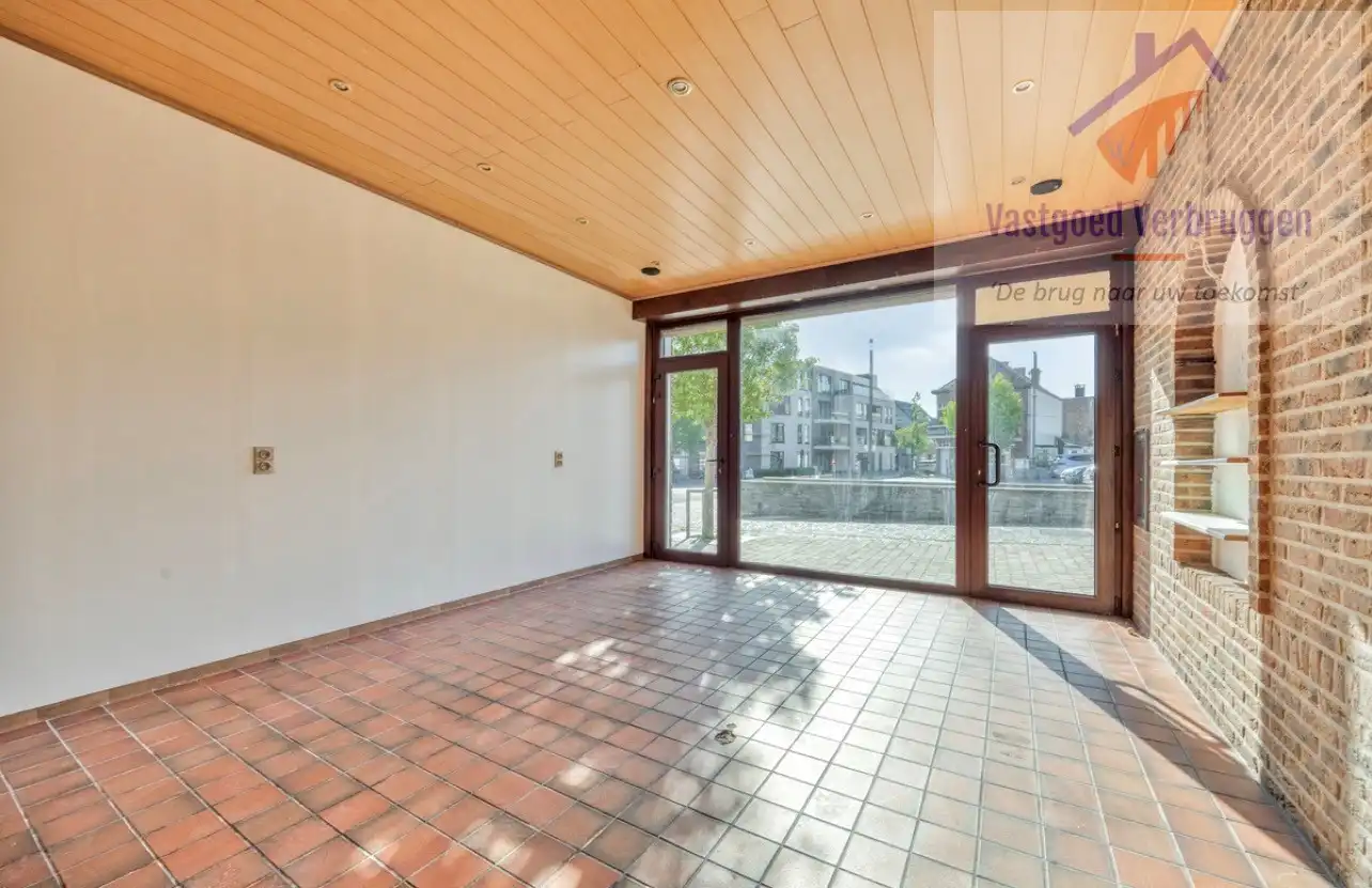 Ruime woning met 4 slaapkamers foto 4