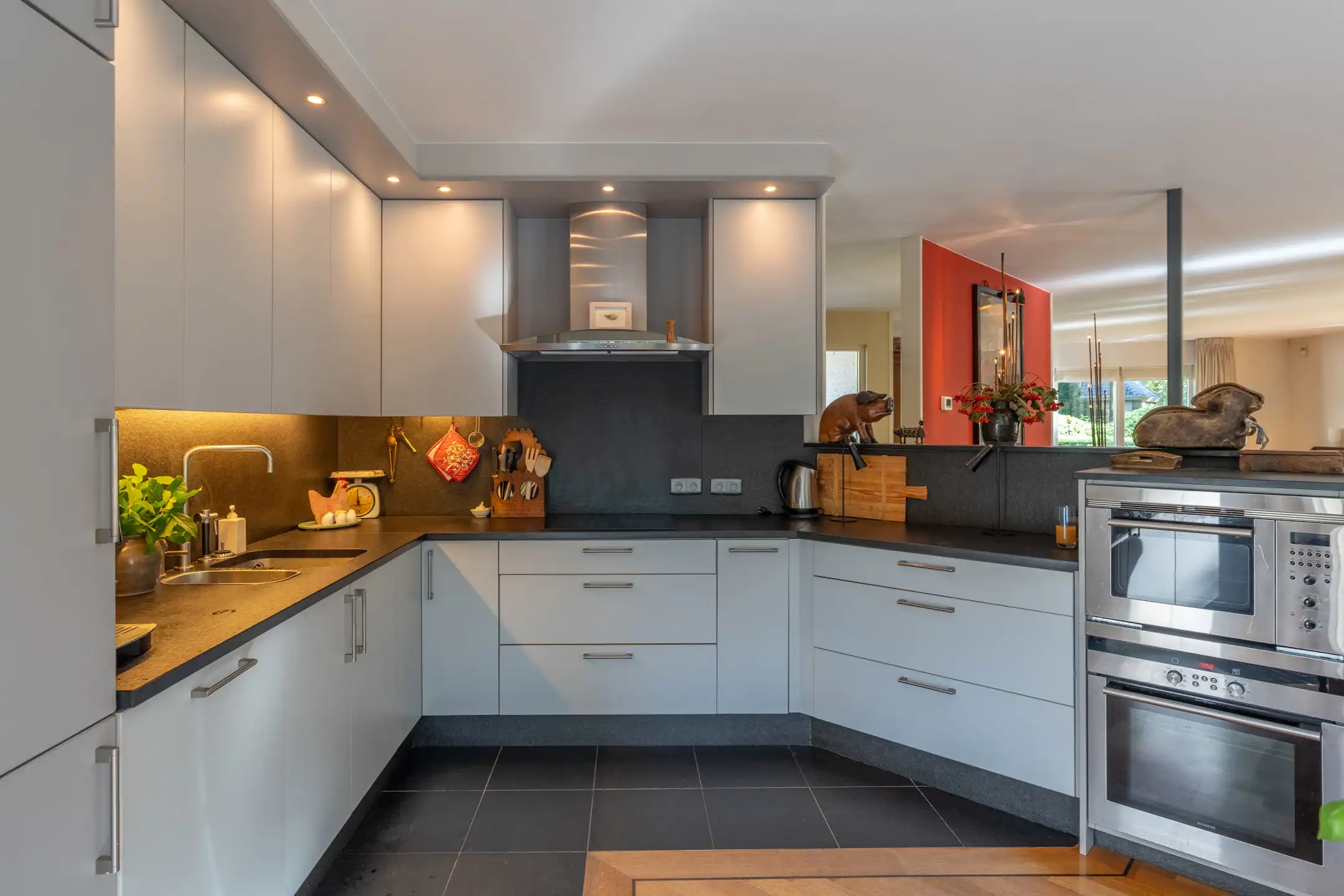 Instapklare gelijkvloersvilla met unieke parktuin op 2.086 m²  foto 20