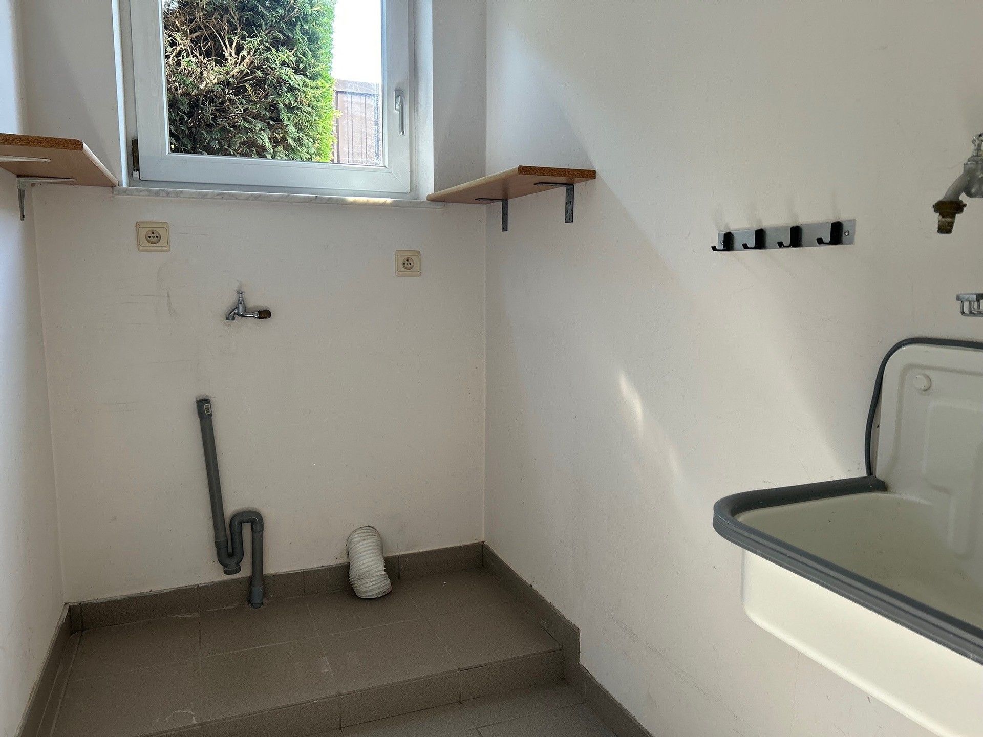 Ruime woning met aangelegde tuin in Rosmeer foto 14