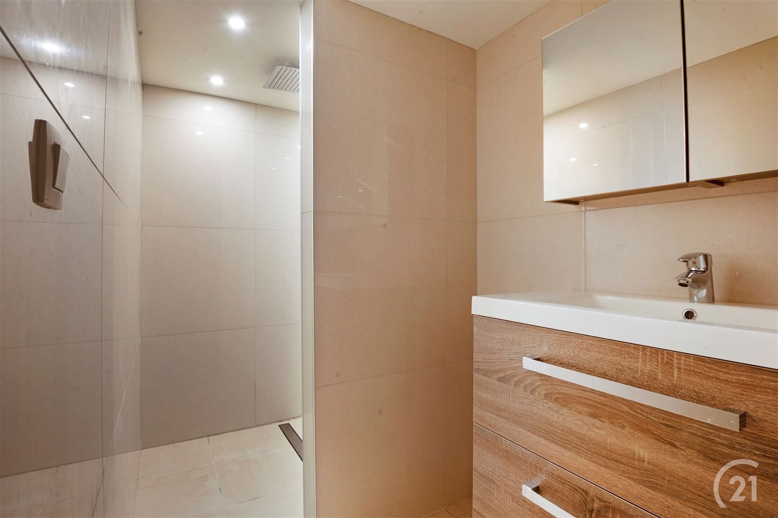 Ruime villa met prachtig zicht op 10are53 foto 28