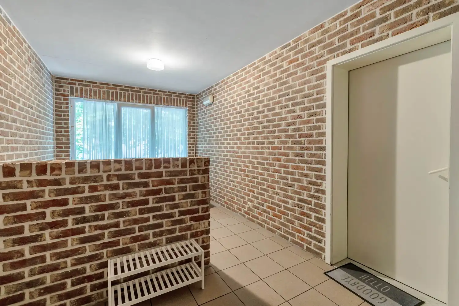 Ruime duplex met 3 slaapkamers, extra (slaap)kamer én privatieve garagebox in Koersel foto 5