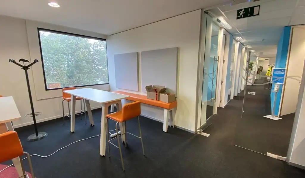 Instapklare kantoren te huur langs E313 in Herentals foto 8