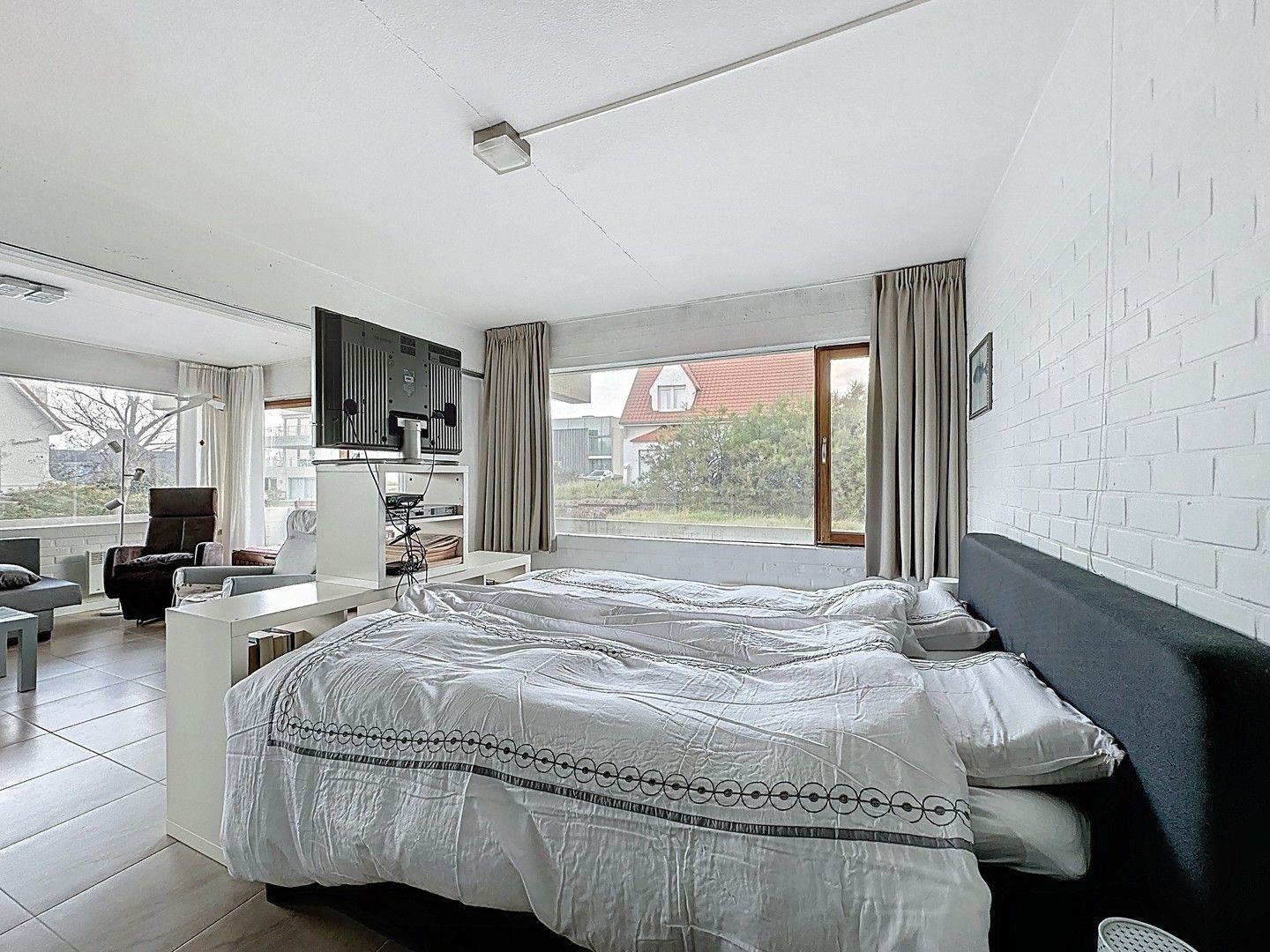 Instapklaar hoekappartement met loftgevoel en duinenzicht vlak aan zee Sint-André. foto 8