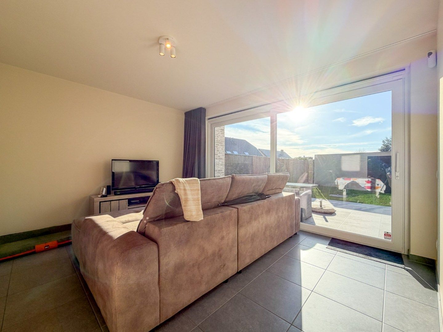 Energiezuinige woning, perfect instapklaar, met 4 slpk en ruime garage, Lichtervelde foto 5