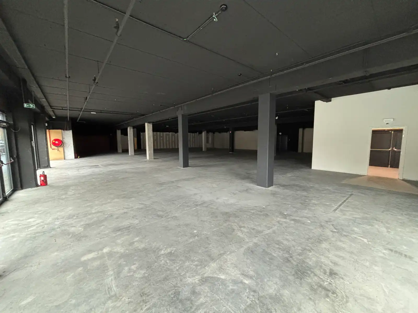 Winkelruimte +- 850 m² op toplocatie Kortrijksesteenweg foto 3