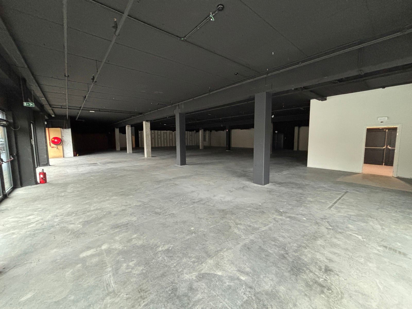 Winkelruimte +- 850 m² op toplocatie Kortrijksesteenweg foto 3