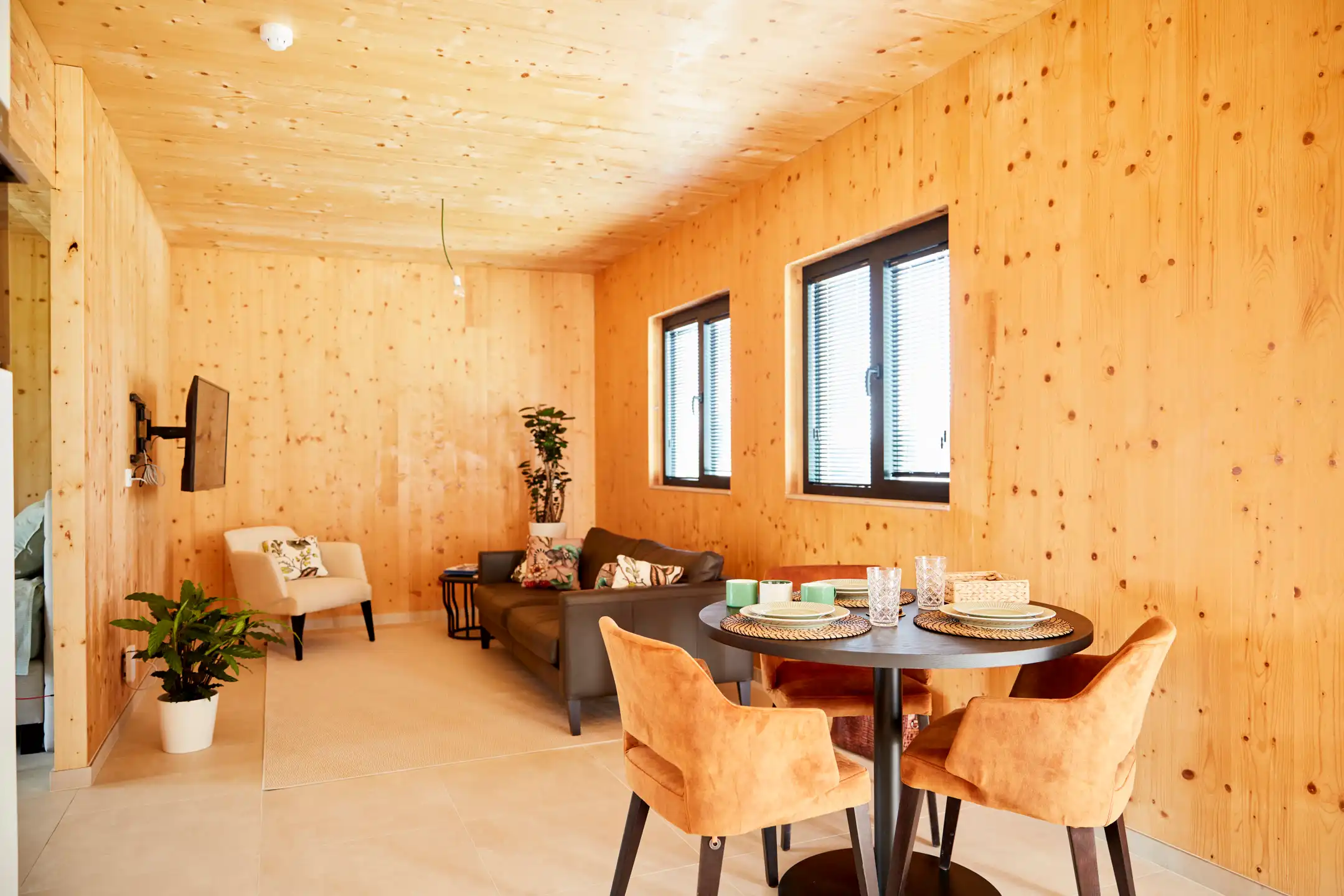 WICHELEN - Unieke serviceflat op centrale locatie foto 5