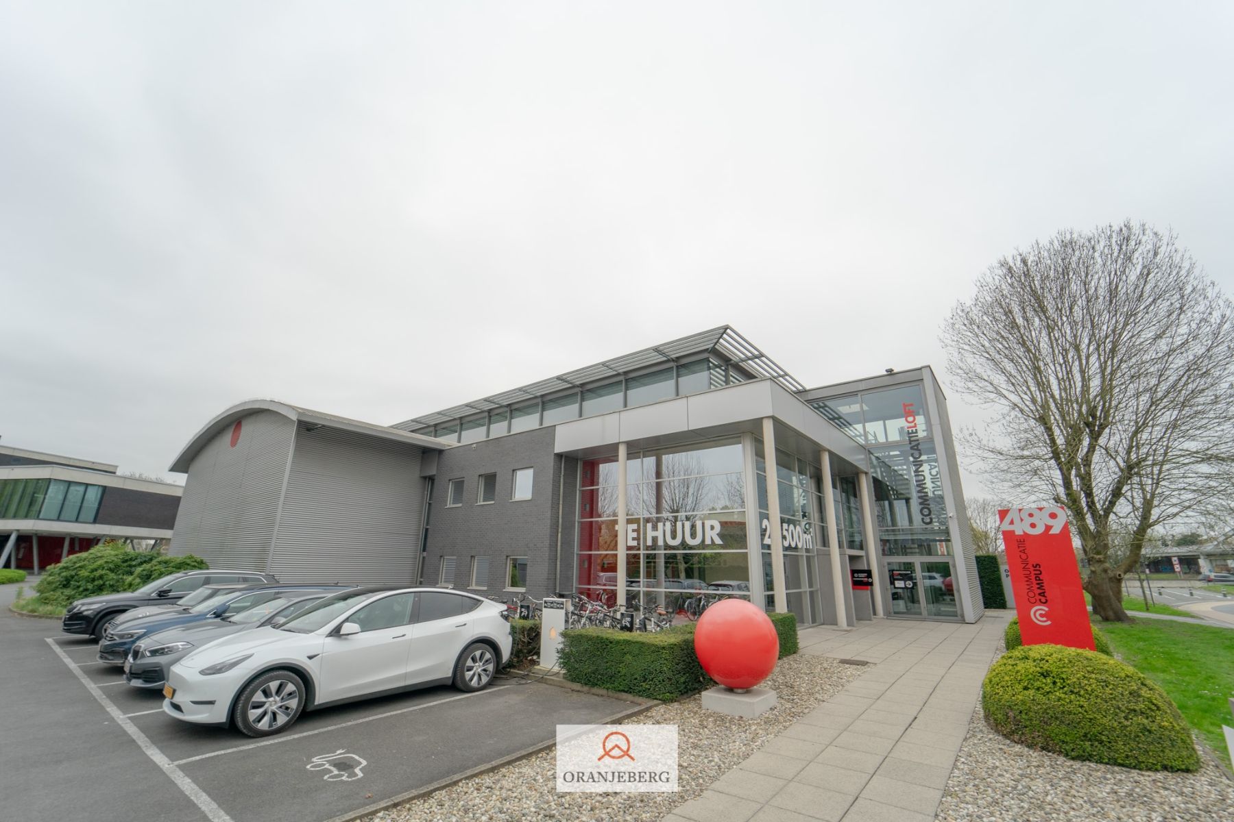 Instapklaar kantoor op toplocatie! foto {{pictureIndex}}