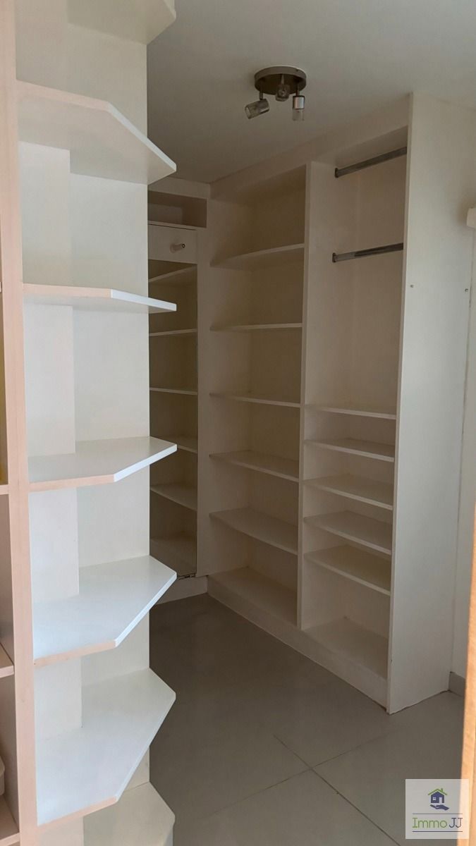 Te renoveren gelijkvloers appartement met garage  foto 7
