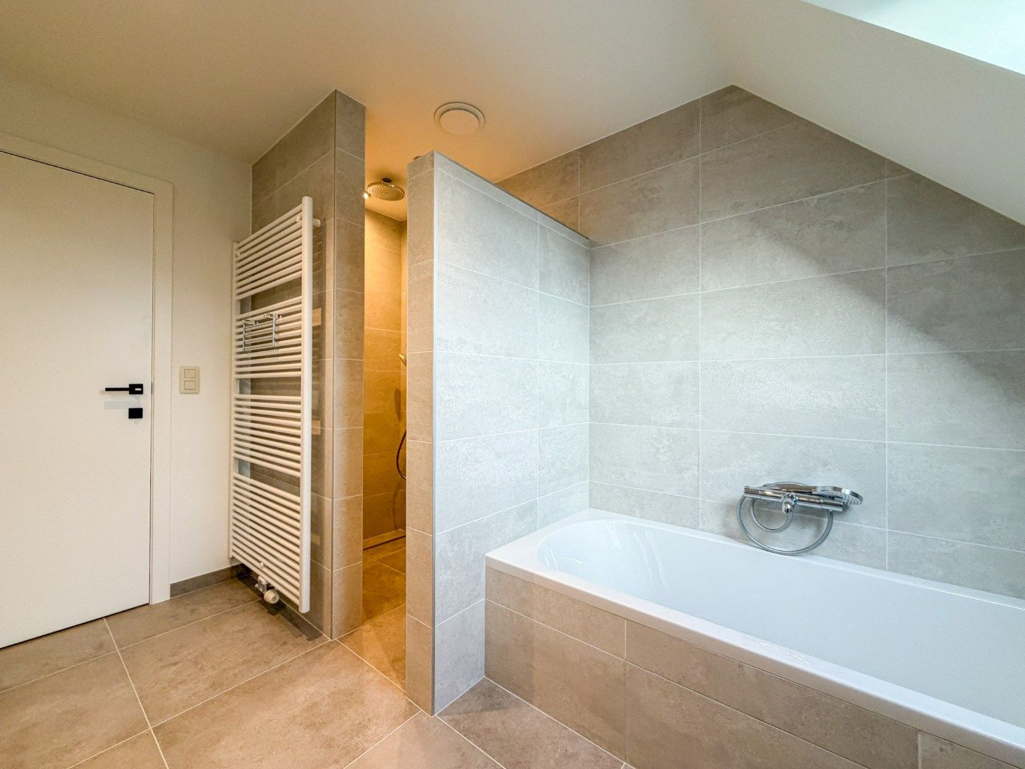 Nieuwbouwwoning met tuin, terras en 3 slaapkamers in Torhout  foto 18