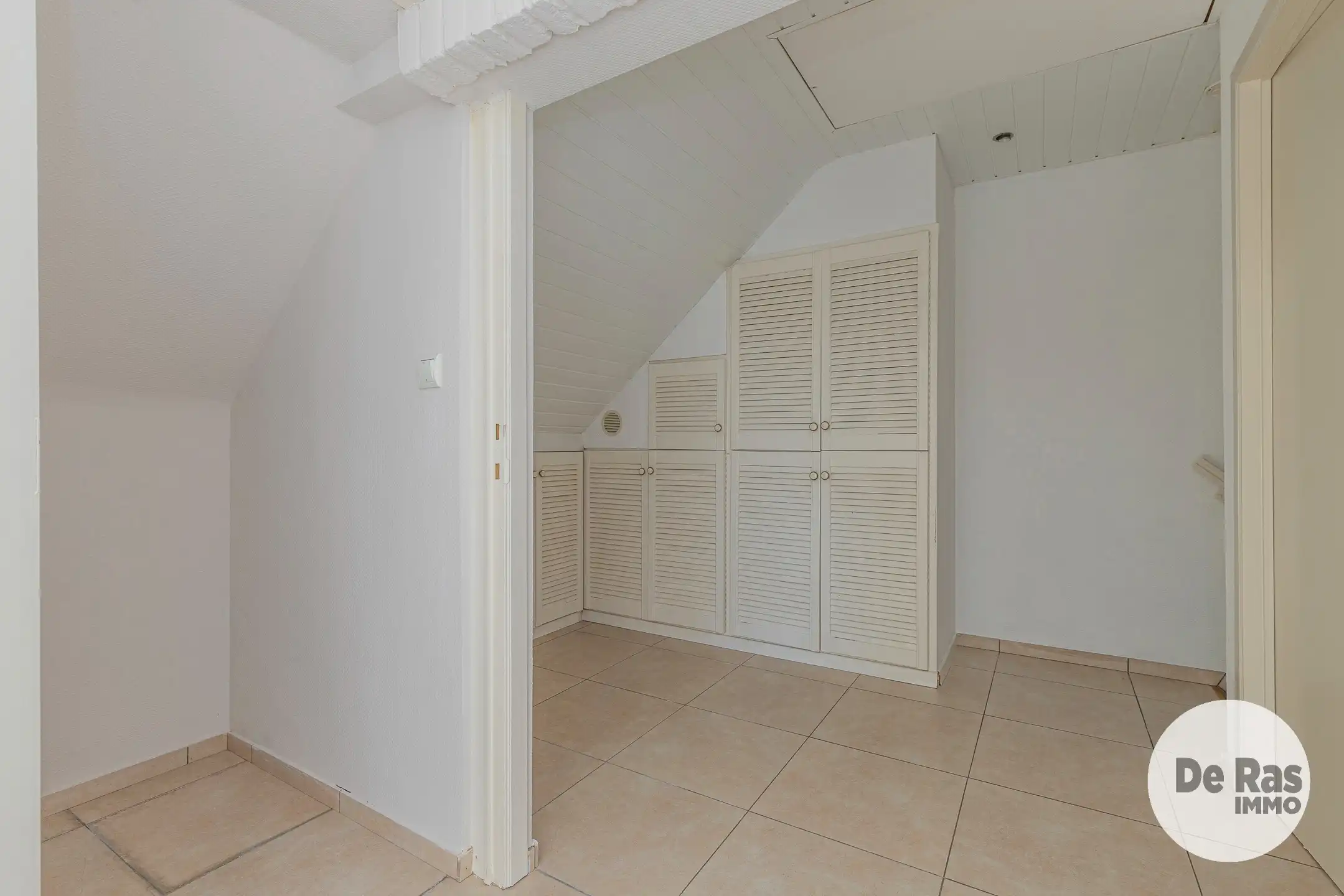LIEDEKERKE-beletage/duplex met garage, terras op toplocatie  foto 23