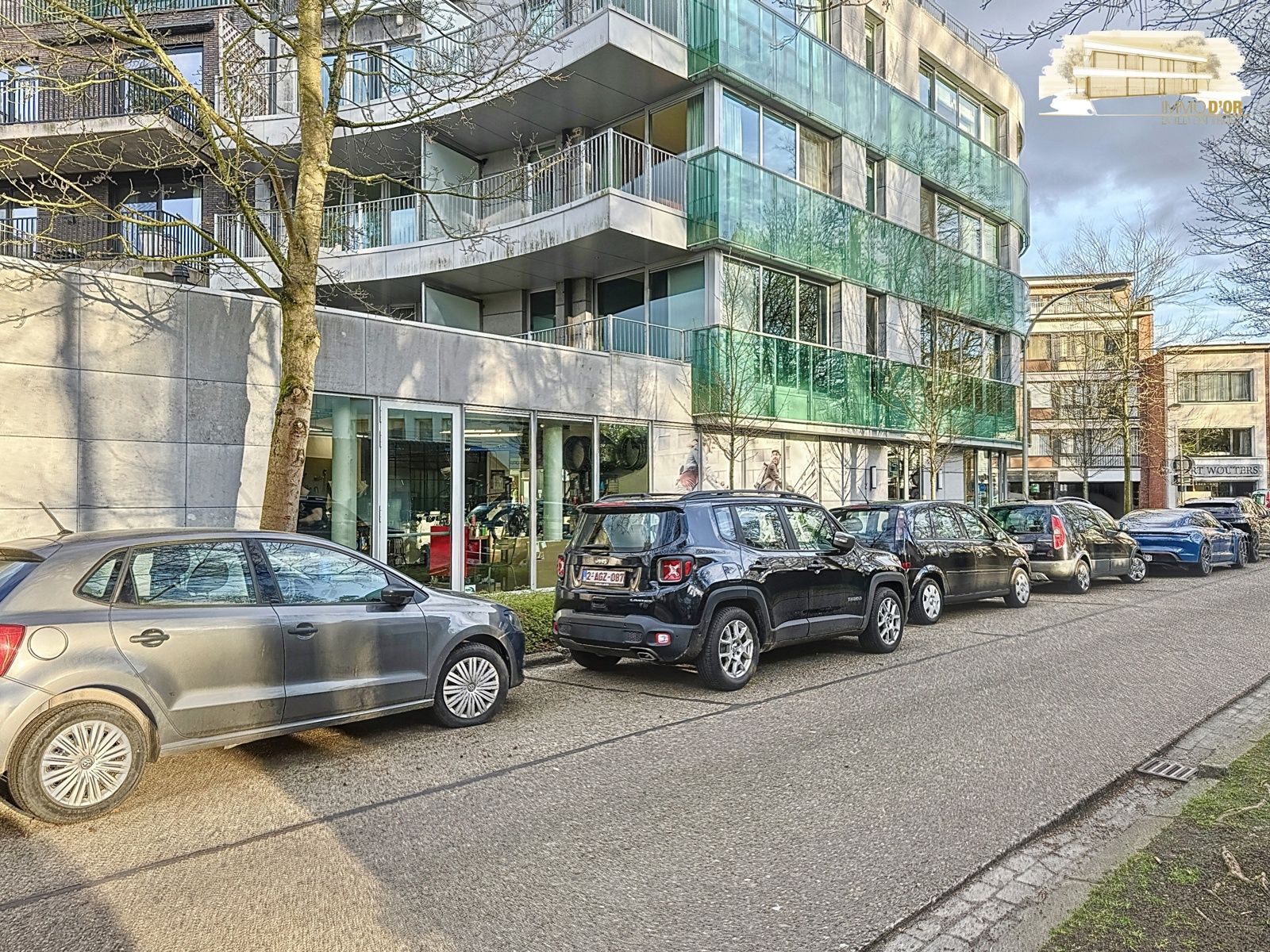 Zeer centraal gelegen ruime handelspand in hartje Brasschaat foto 2