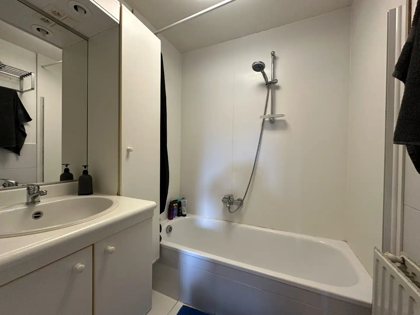 Lichtrijk 1-slpk appartement met zonnig terras, hartje Torhout foto 12