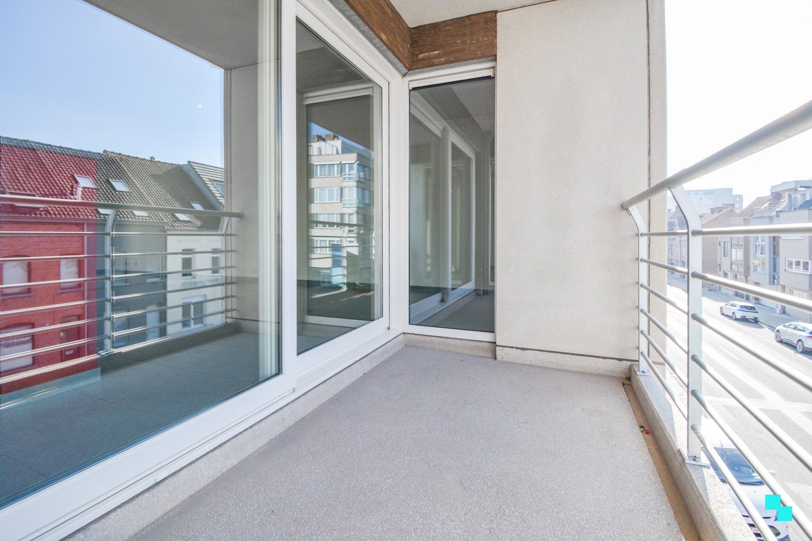 Instapklaar, energiezuinig appartement met staanplaats te Roeselare foto 9