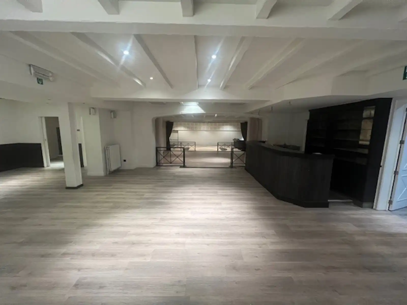 Projectgrond (vroegere feestzaal met woonst en parking) foto 12