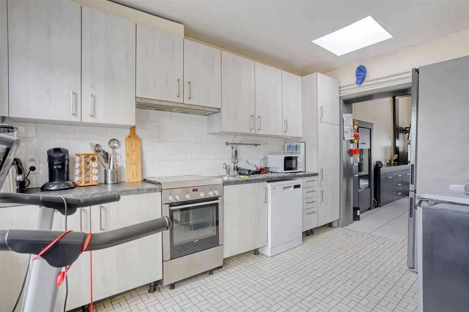 Instapklare woning met 4 slaapkamers en mooie tuin foto 9