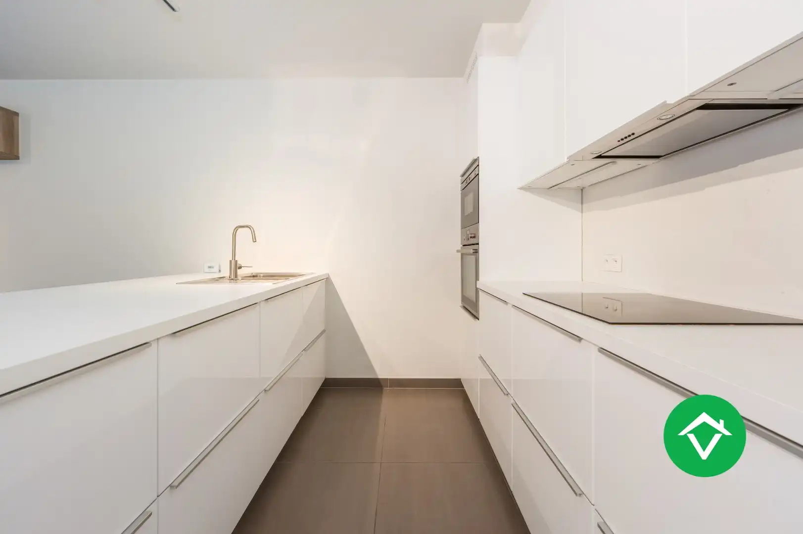 Instapklare energiezuinige woning (2018) met garage en tuin in Zevekote foto 8