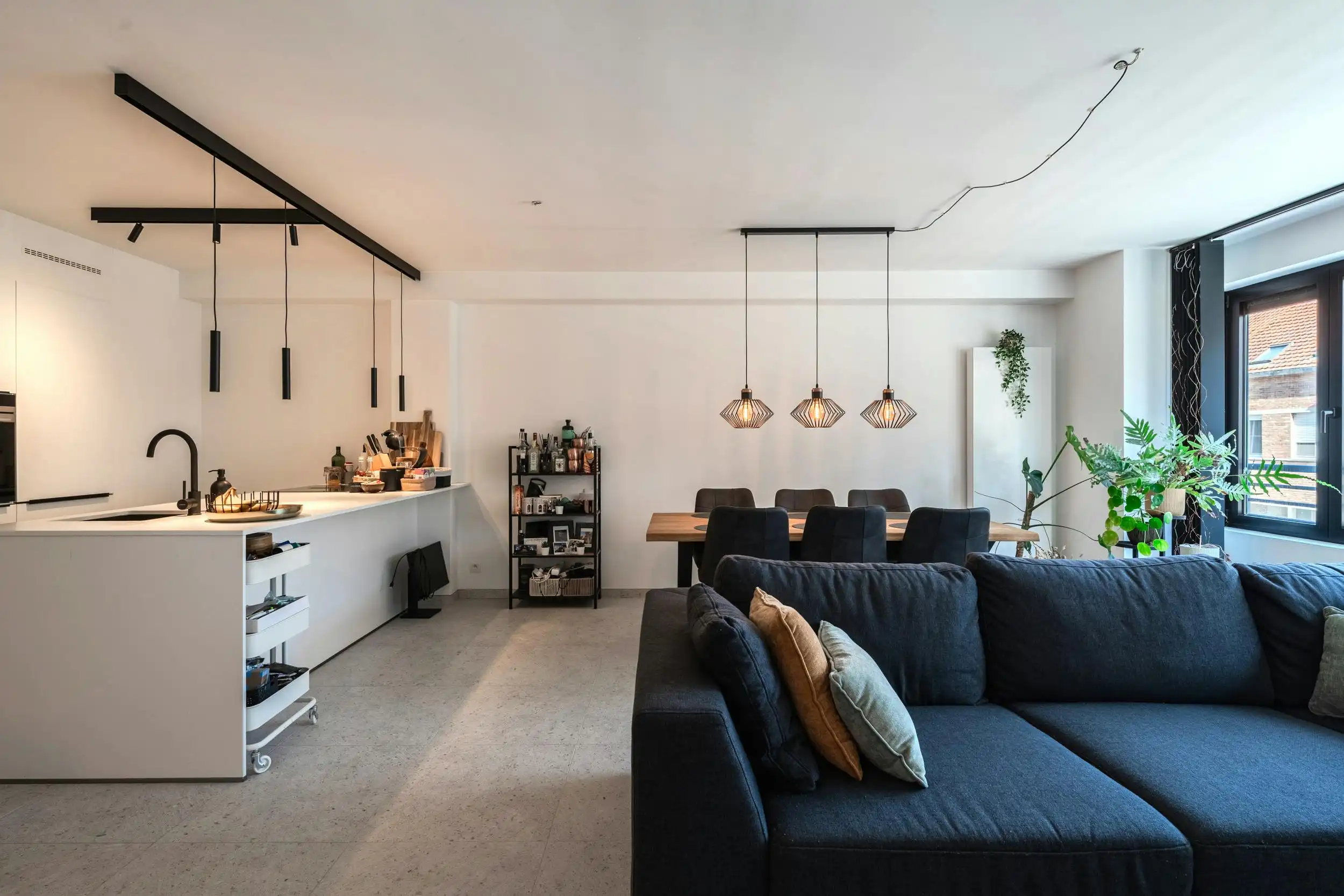 Instapklaar 2-slaapkamer appartement (85m²) te Oostende foto {{pictureIndex}}